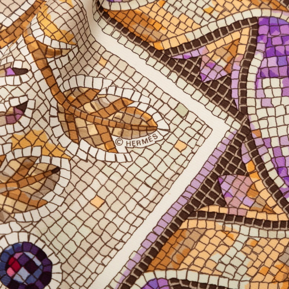 HERMES White Silk Scarf - Picture 4 of 7